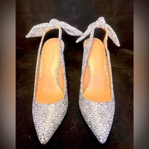 NWT BCBGeneration Henaya Black/White Zebra Slingback Knotted Bow Pumps